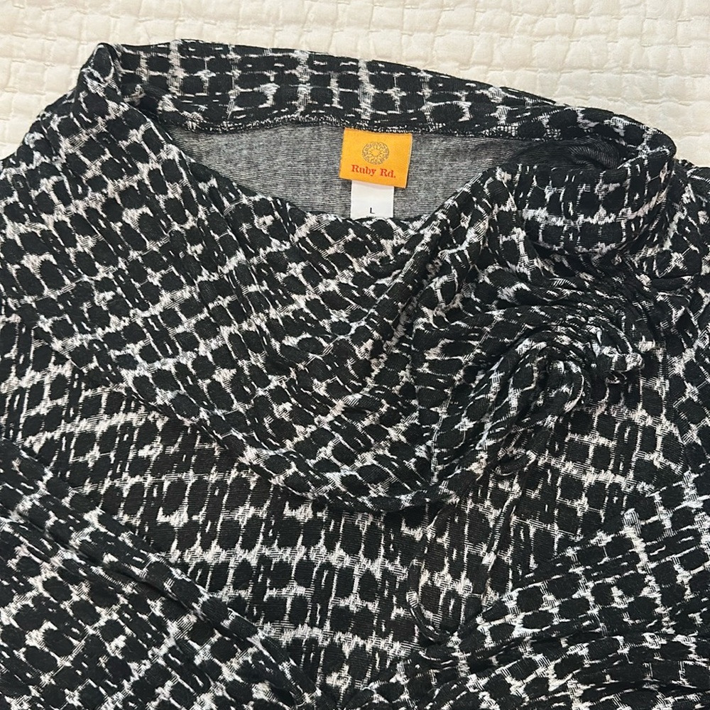 Ruby Rd. Cowl like neck